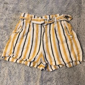 Lone Tree Belted Linen Shorts
